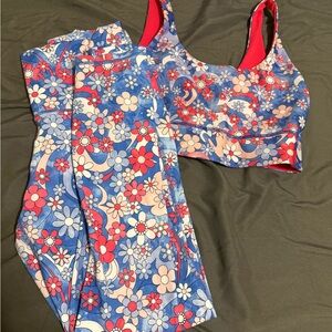 Fabletics Women’s Freedom Floral Pureluxe 7/8 Leggings Matching Sports Bra